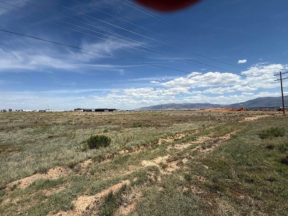 2nd image of Iron Springs Rd