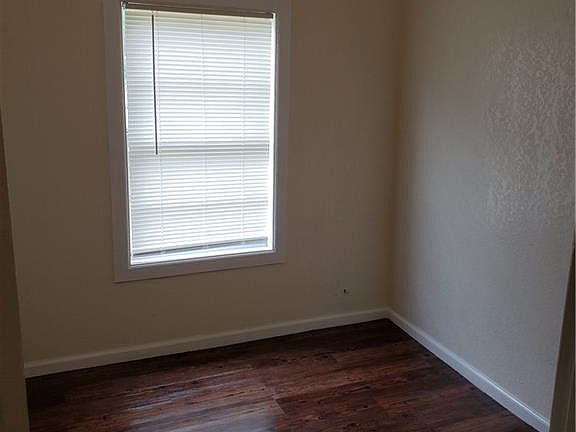 5th image of 410 E Verbina St