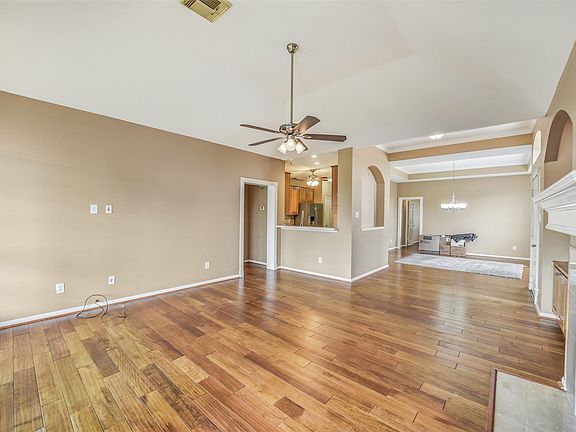 5th image of 14420 Walters Rd Unit 9