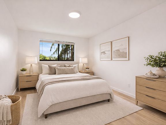 4th image of 1203 NE 135th St APT 307
