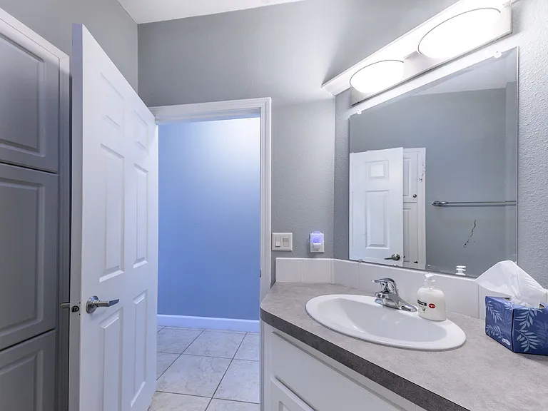 2 Emden Cir — Photo 35