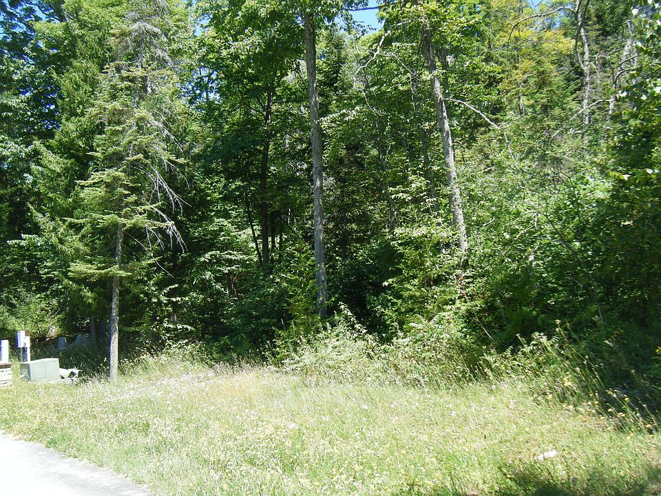 1st image of 11 Ironwood Dr