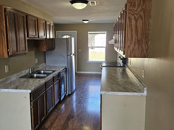 2nd image of 1018 Locust St