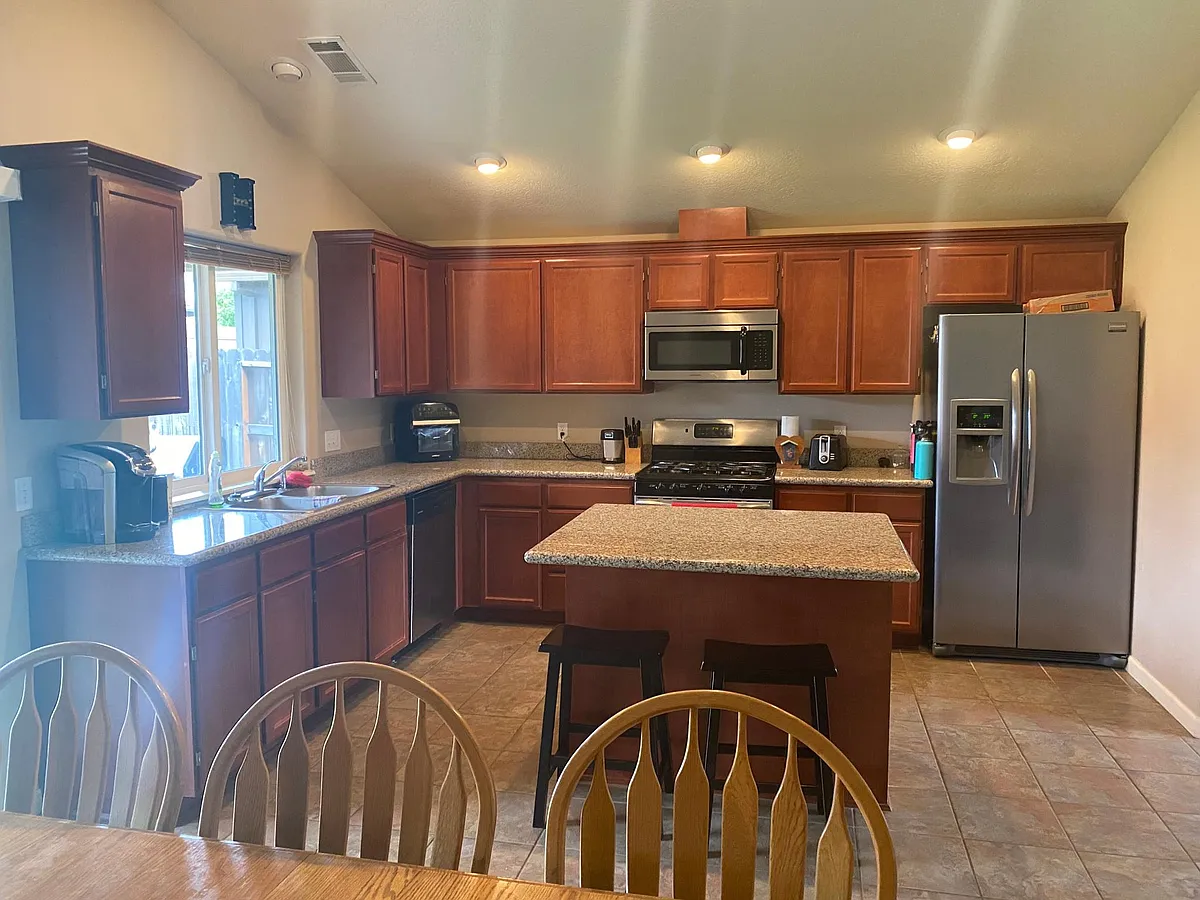 kitchen - 1723 Dragon Tail Pl