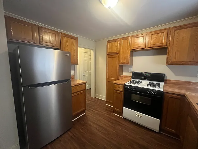 2 bed, 1.0 bath, 1000 sqft, $1,200 — Photo 5