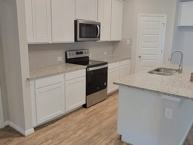 763 Myrtle Path — Photo 6