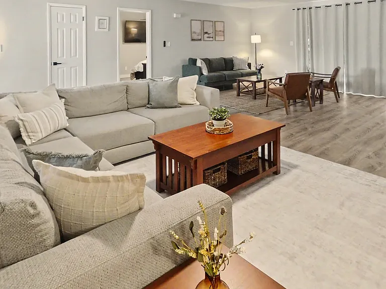 3924 W Augusta Ave — Photo 11