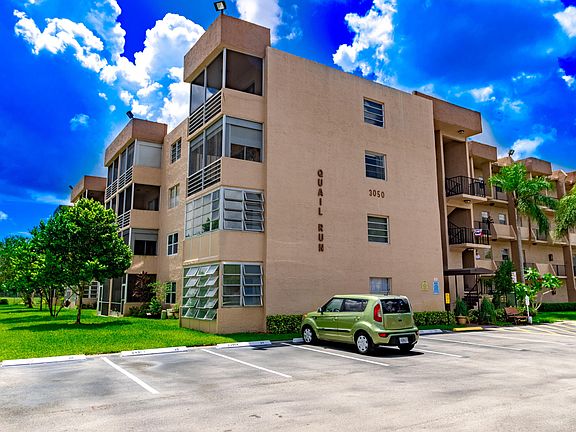 3rd image of 3050 Sunrise Lakes Dr E APT 207
