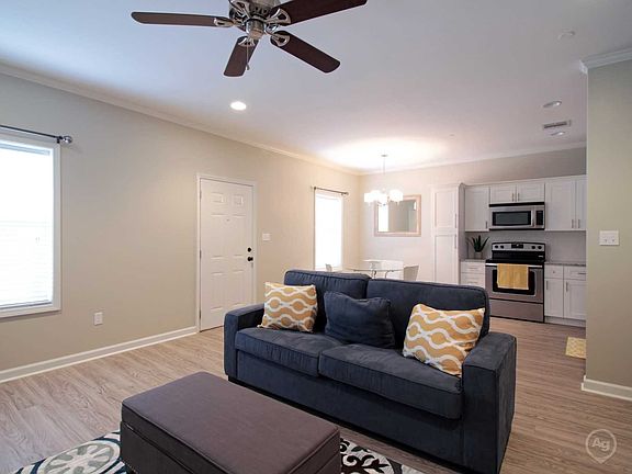3rd image of 4141 Benoit Ln #3