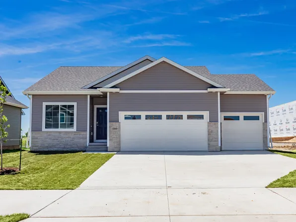 1560 Werthman Dr, Waukee, IA 50263