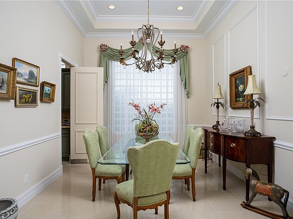 4th image of 902 Cove Point Pl