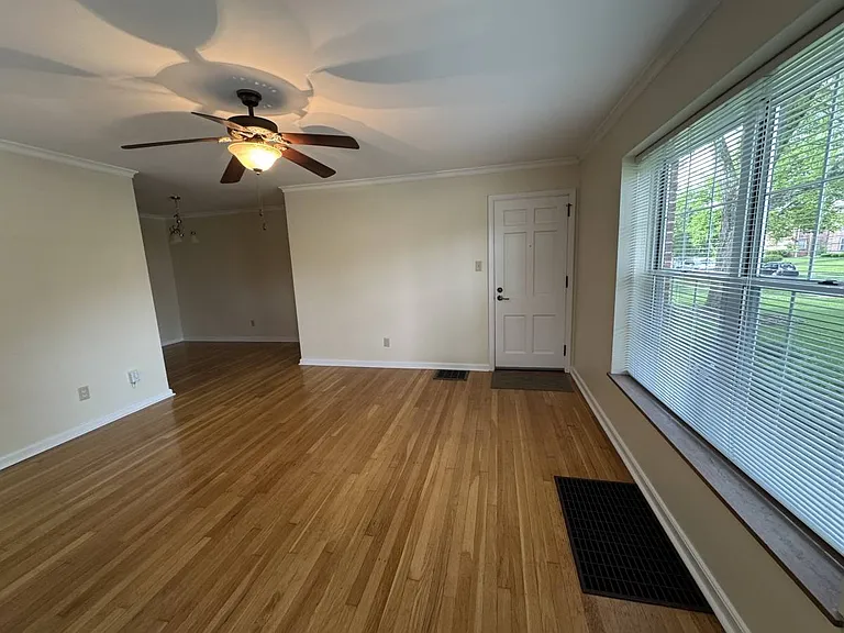 802 Kenwick Rd — Photo 3