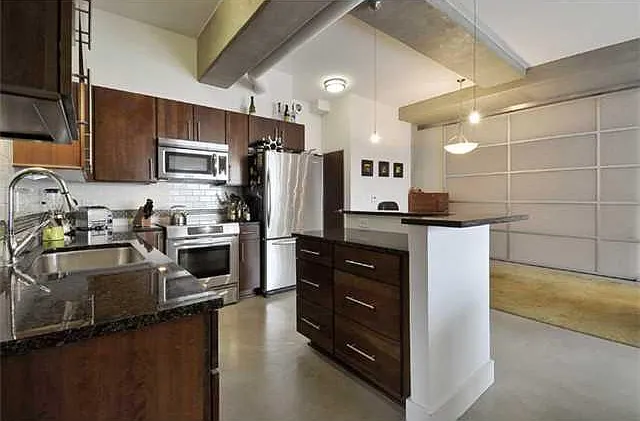 800 Brazos St #1301 — Photo 8