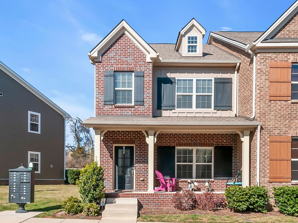 1st image of 530 Vintage Green Ln