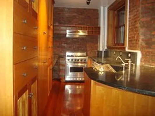 Rented by Raz Realty | media 5