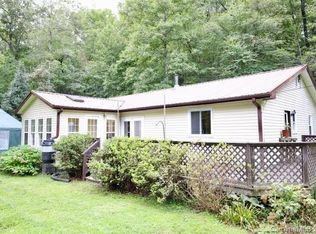 114 Wesley Branch Rd, Asheville, NC 28806