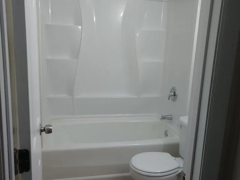 606 King St — Photo 2