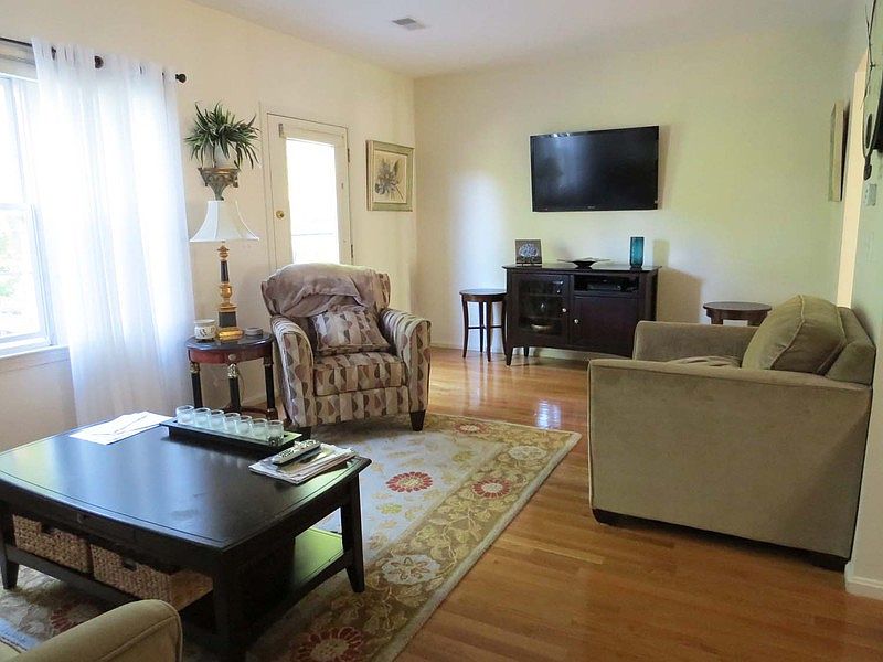 1st image of 389 Tilden Commons Ln