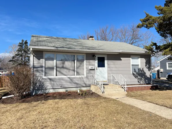 1061 S Pleasure Ct, Aurora, IL 60506