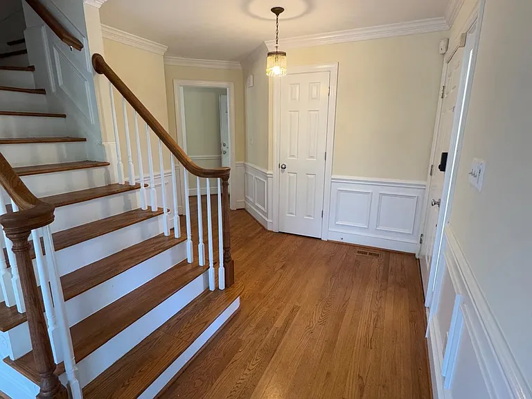 2404 Kentfield Dr — Photo 6