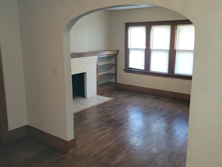 748 N Woodrow Ave — Photo 10