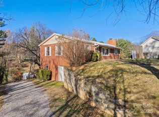 56 Woodruff St, Canton, NC 28716