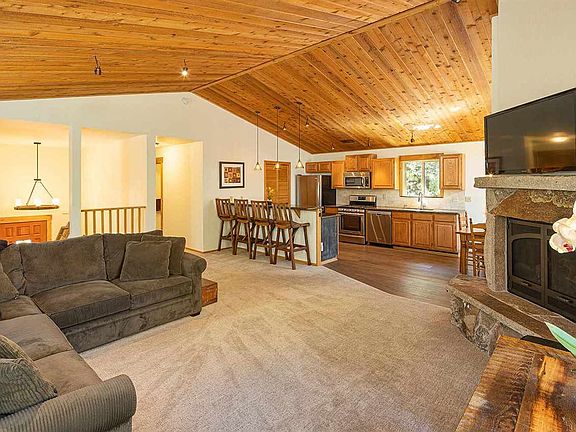 3rd image of 12085 Viking Way