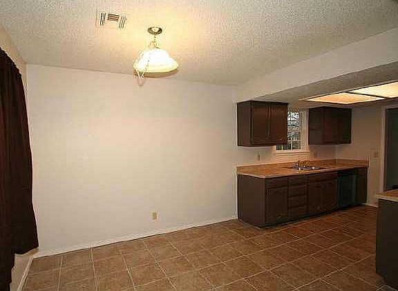 4th image of 2200 E Wichita St N