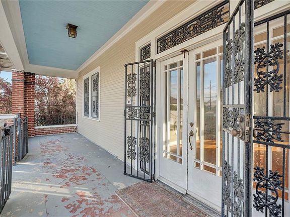 3rd image of 606 Filmore Ave