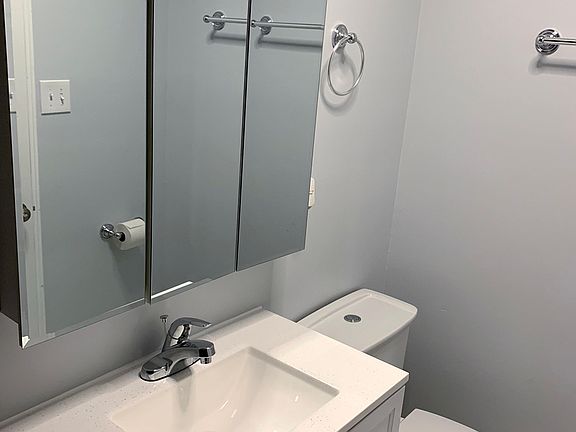 4th image of 8927 S Melvina Ave