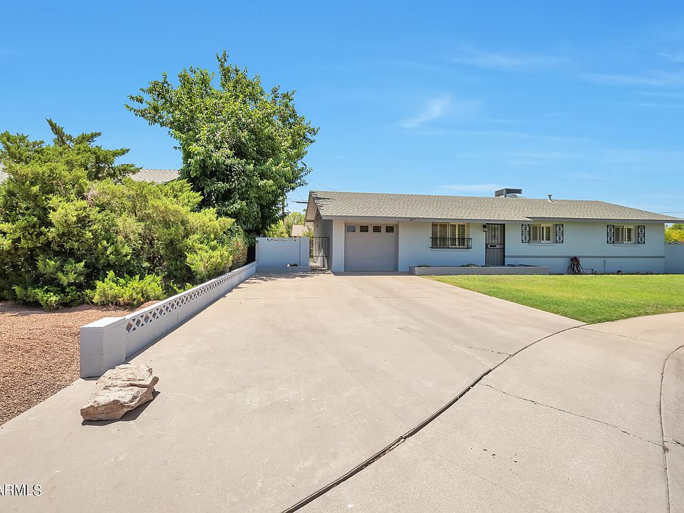 1st image of 207 E FAIRMONT Drive