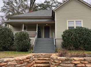 273 E Blue Ridge St, Pendleton, SC 29670