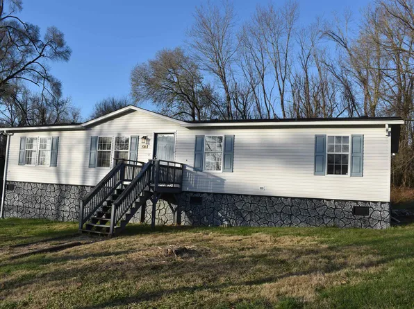 926 Craig St, Pulaski, VA 24301