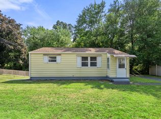 40 Dennis St, Springfield, MA 01118