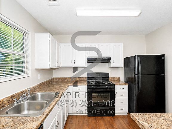 5th image of 5571 Wells Cir