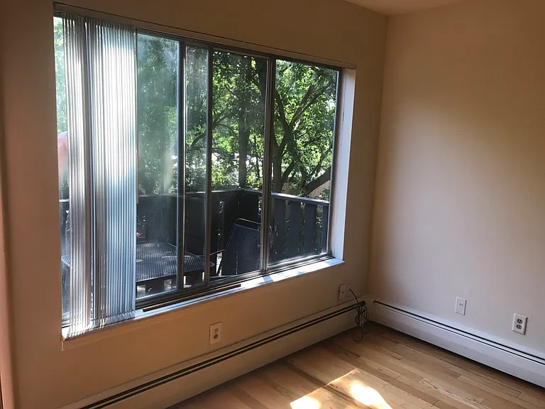 829 Brown St #2 — Photo 6