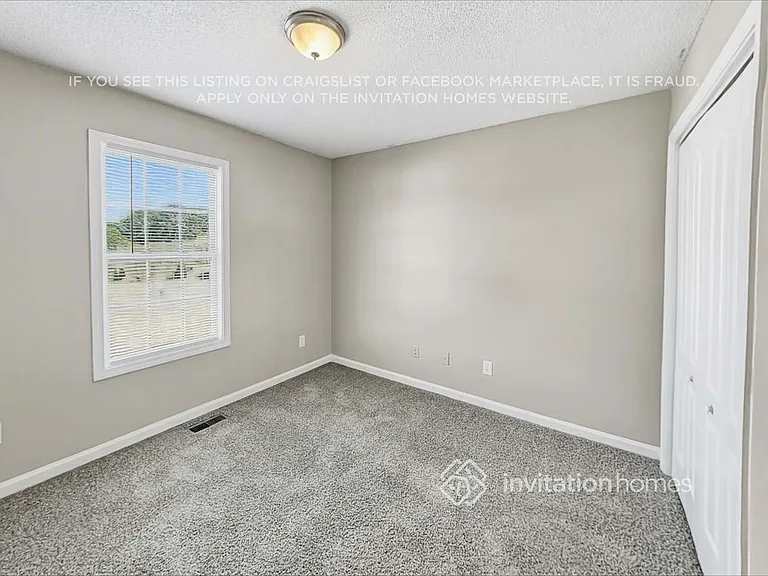 73 Richmond Dr — Photo 16