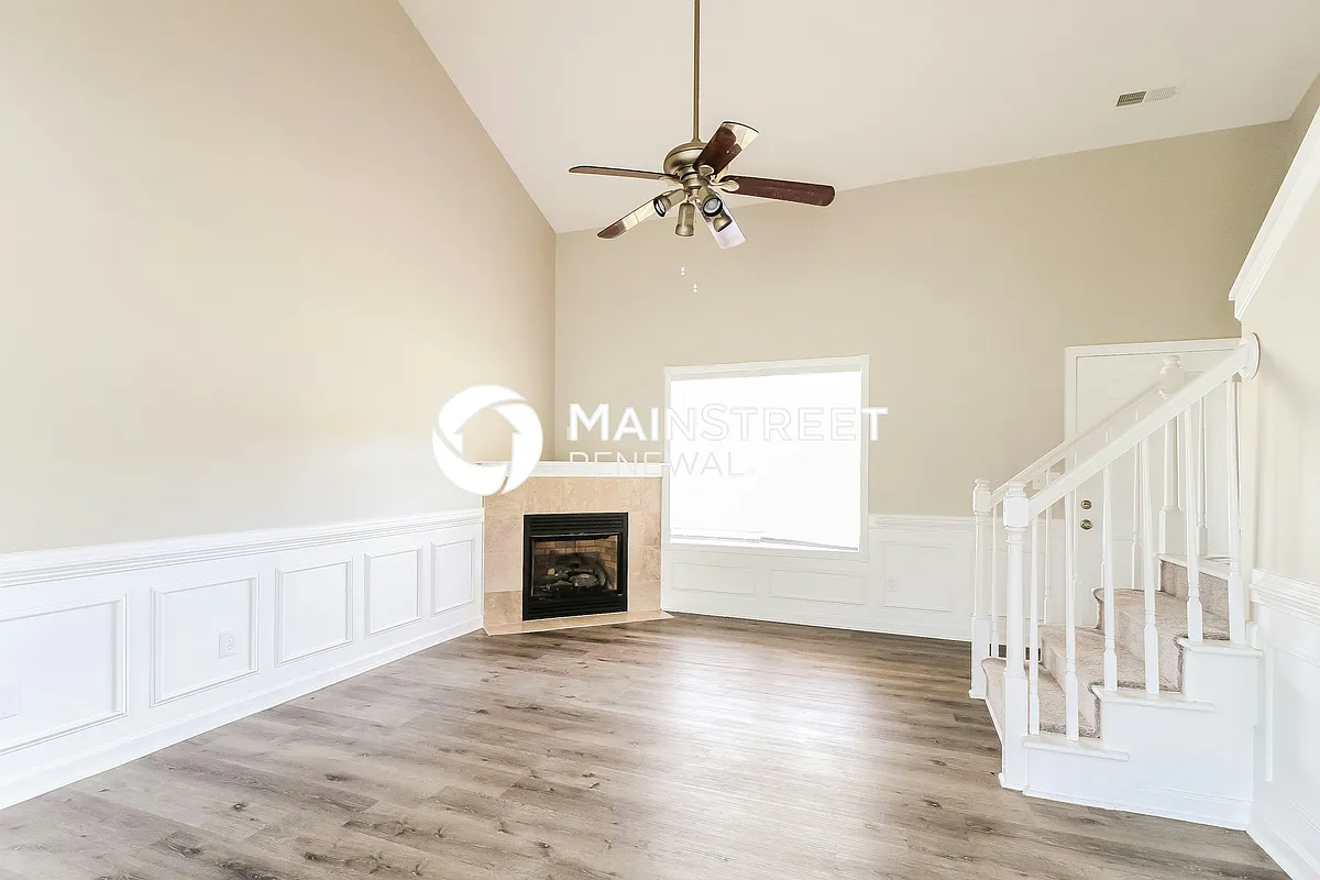 Living Room - 5255 Murray Rd