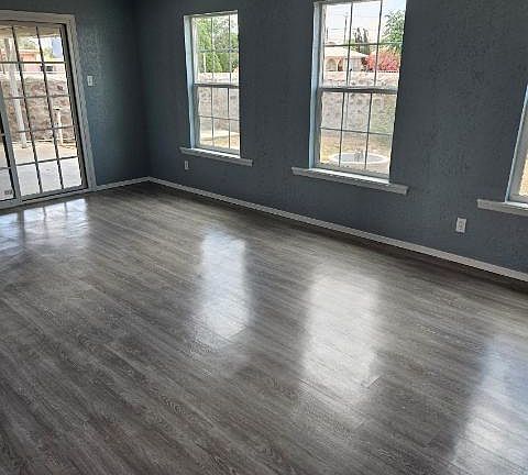 3rd image of 7806 Dolores Ct
