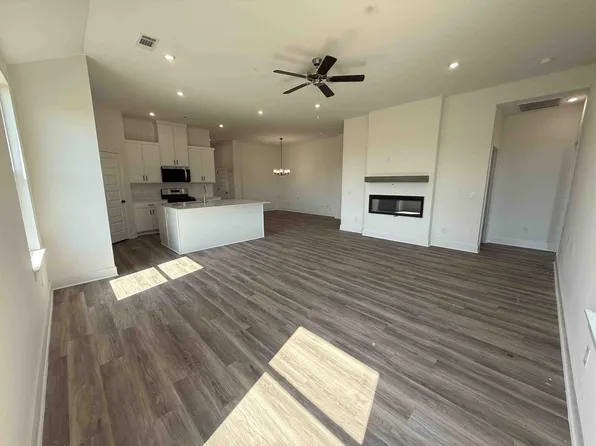 557 Arizona St, Fayetteville, AR 72730