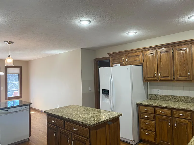 1164 W Rockhill Ave — Photo 24