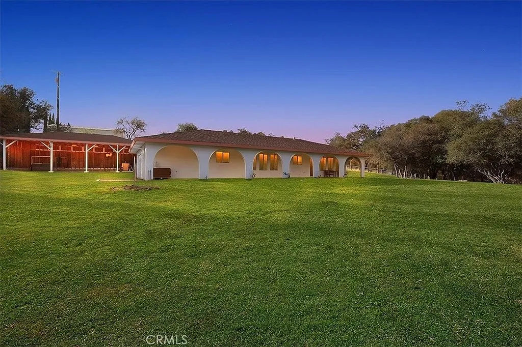 7087 Madrone Ln photo 1