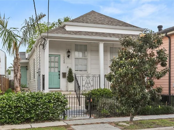 1928 Delachaise St, New Orleans, LA 70115