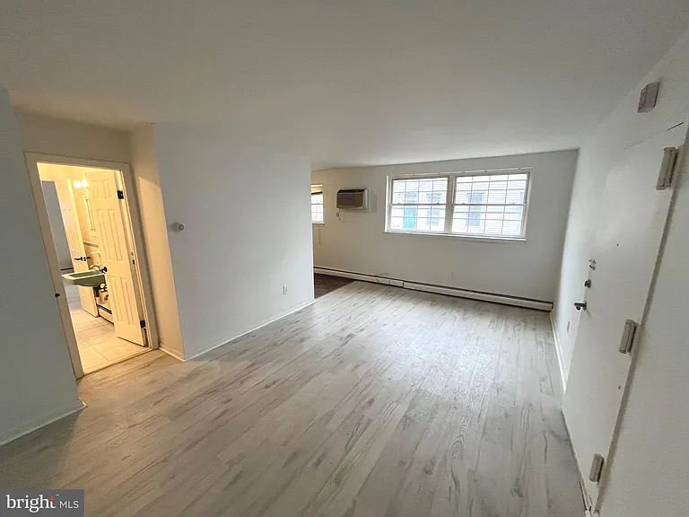 6010 Bingham St #2B — Photo 5