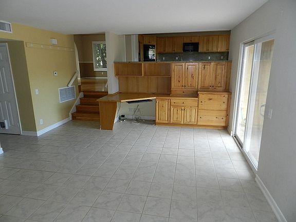 4th image of 3025 Sunflower St