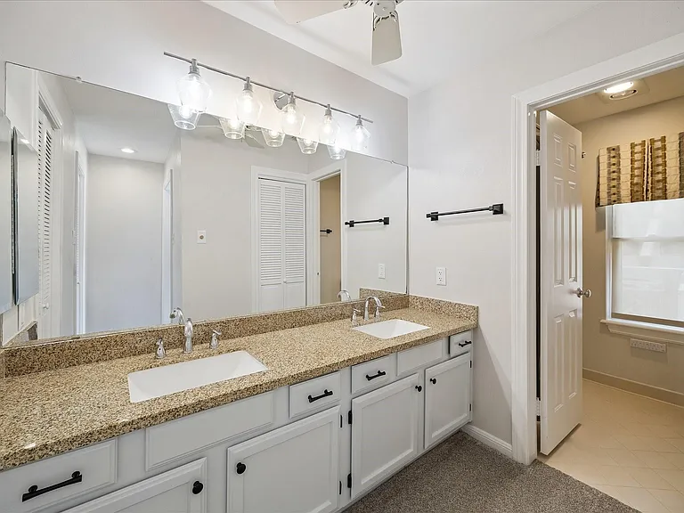 600 Wilcrest Dr #57 — Photo 16