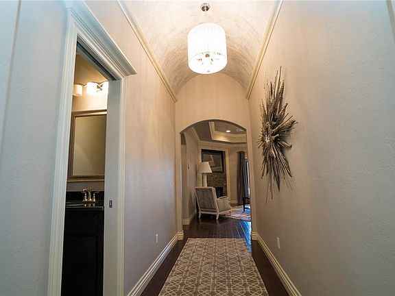 2nd image of 909 Firethorn Way