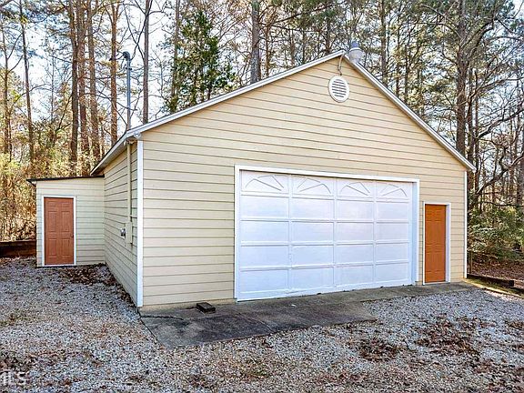 4th image of 460 Jana Ln