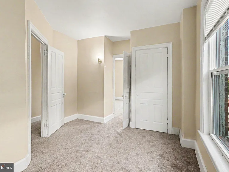 1851 Spencer St — Photo 14