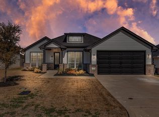 9921 Bridlewood Ln, Waco, TX 76708